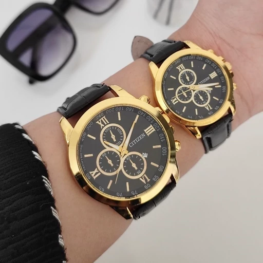 dnyxEomkmOGmjqKKrLh3mmvL16ZslCxI7G7ddpsy1BLbHK2JMS.jpg_512X512X70 ساعت رومانسون مردانه و زنانه | شیک و کلاسیک - Image 1