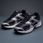 کتونی رانینگ مردانه Nike Initiator مشکی نقره ای | سایزبندی از 44 تا 47 - Image 2