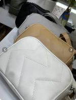 کیف دوشی دخترانه مدل بند بلند | کیف زنانه ترندی و کاربردی برای استفاده روزمره - Image 2