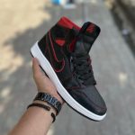کفش کتانی نایک ایر جردن 1 ساقدار Nike Air Jordan 1 High مشکی قرمز پوست ماری | سایز ۴۰ تا ۴۴ - Image 2
