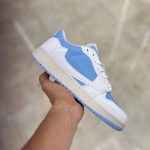 کفش کتانی نایک تراویس اسکات Nike Travis Scott مردانه آبی سفید | کفش اسپرت و روزمره | سایز ۴۱ تا ۴۴ - Image 2