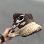 کفش اسپرت نایک ومرو 5 Nike Vomero 5 مردانه رنگ نسکافه‌ای | کتانی پیاده روی و روزمره | سایز ۴۱ تا ۴۴ - Image 5